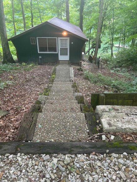 354 N Lakeview Ln, Bedford, IN 47421