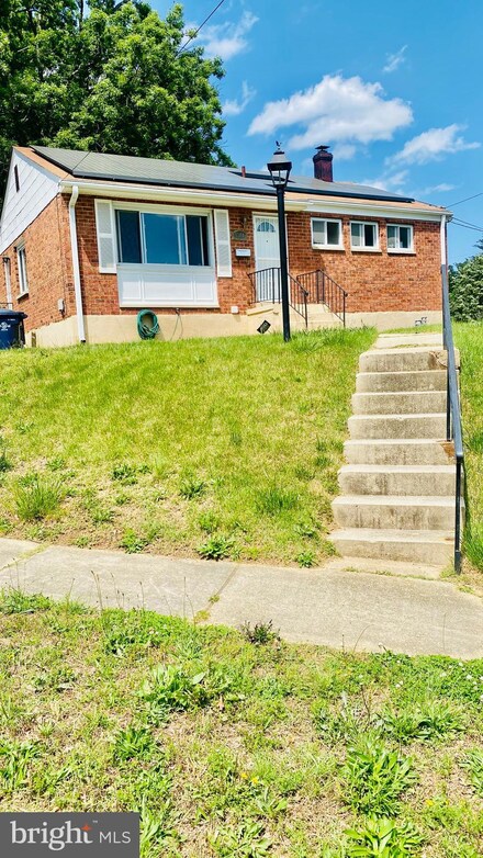 5724 Ottawa St, Oxon Hill, MD 20745
