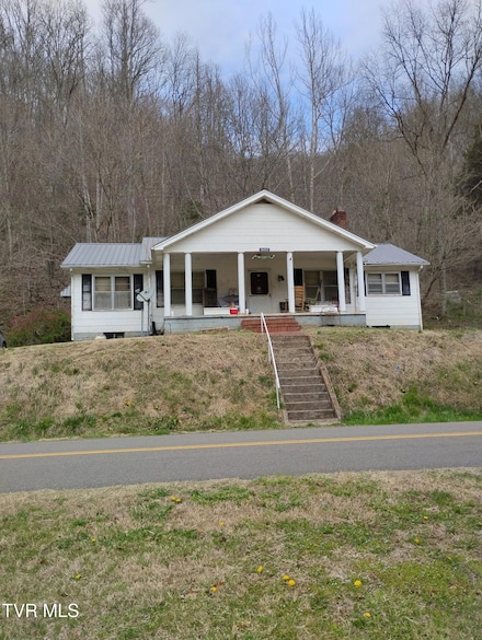 1602 Fairview Rd, Duffield, VA 24244