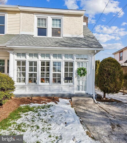 2423 Avon Rd, Ardmore, PA 19003