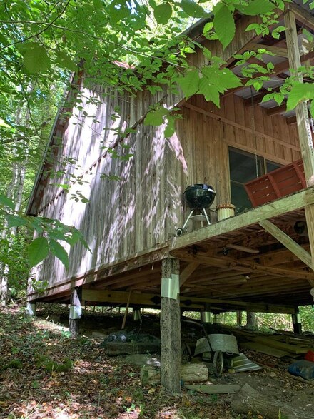 707 Slabtown Hollow Rd, Viper, KY 41774