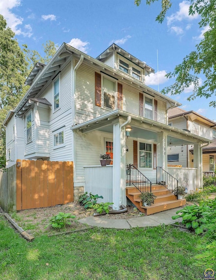 1168 SW Garfield Ave, Topeka, KS 66604