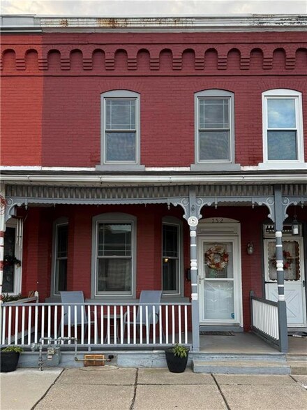 752 Seneca St, Fountain Hill, PA 18015