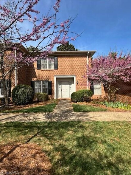 803 Devon Ct Unit 54, Winston Salem, NC 27104