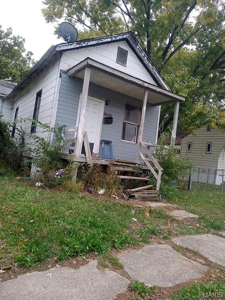 5950 Sherry Ave, Saint Louis, MO 63136