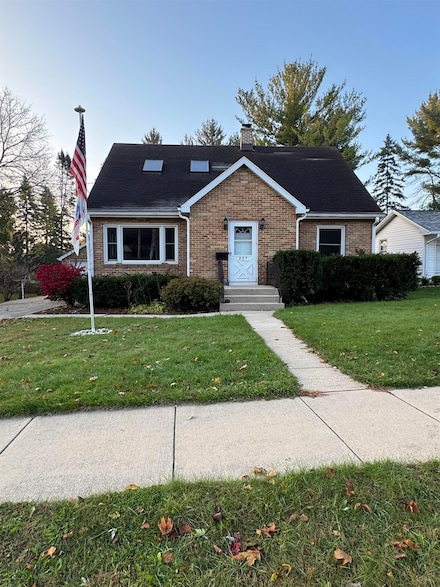 227 Windsor St, Sun Prairie, WI 53590