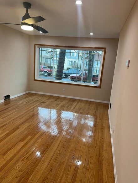 12424 S Stewart Ave, Chicago, IL 60628