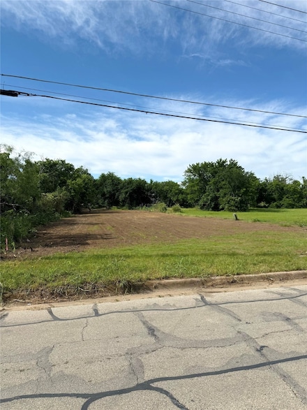 5012 Pinson St, Fort Worth, TX 76105