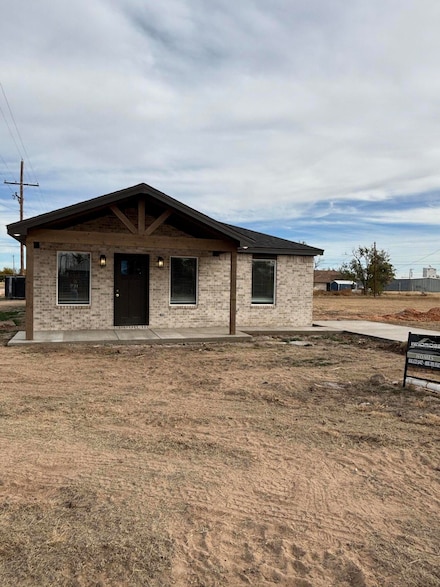 1222 Avenue I, Ralls, TX 79357