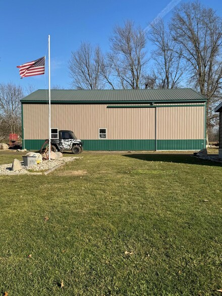 10155 Teasdale Lake St, Constantine, MI 49042