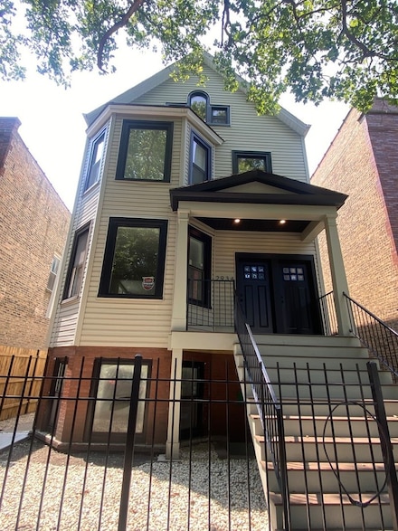 2934 N Avers Ave Unit 2, Chicago, IL 60618