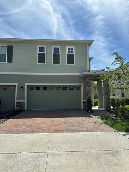 2729 Pleasant Cypress Cir, Kissimmee, FL 34741