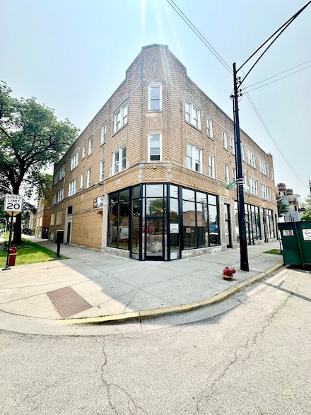 3703 W Division St Unit 2, Chicago, IL 60651