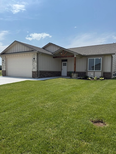 1221 Park Glen Ct, Clearwater, KS 67026