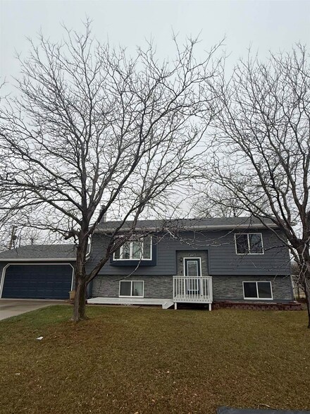 4809 Meadow Dr, Black Hawk, SD 57718