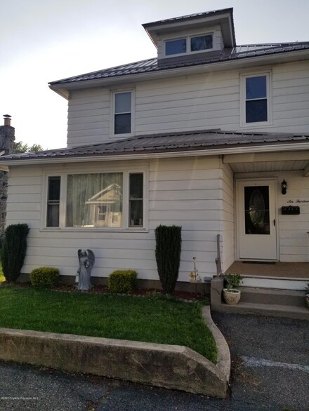 613 New St, Duryea, PA 18642
