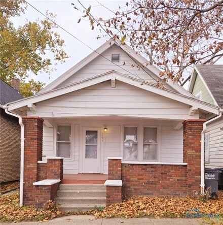206 Gibbons St, Toledo, OH 43609