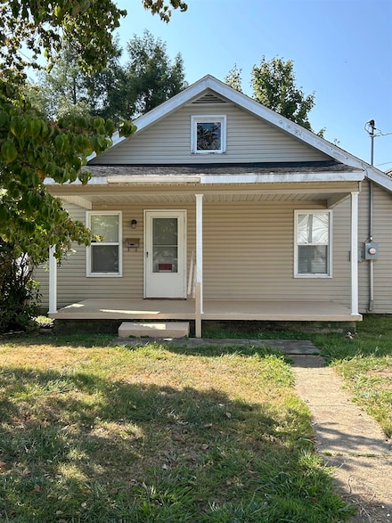 413 Riverside Dr, Chesapeake, OH 45619