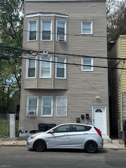 501 S 10th St, Newark, NJ 07103