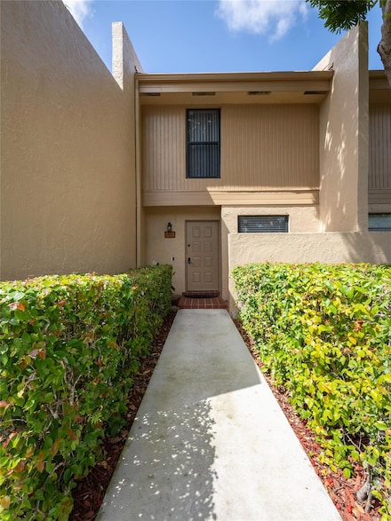 1424 NW 97th Terrace Unit 280, Pembroke Pines, FL 33024