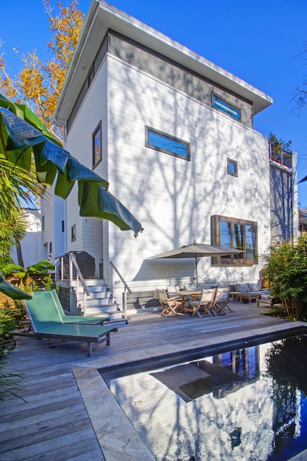 7 Carrere Ct, Charleston, SC 29403