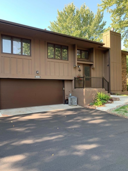 2636 Aspen Ct, Saint Paul, MN 55110