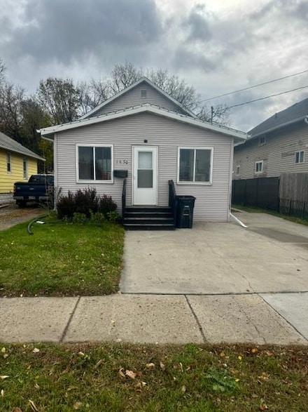 1450 1st Ave S, Fargo, ND 58103