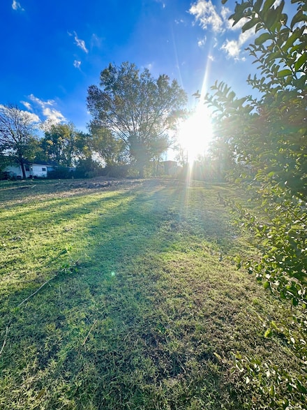 825 21st Ave N, Nashville, TN 37208