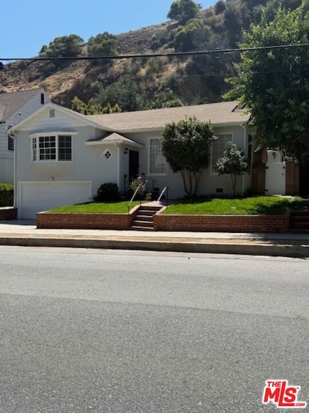 2515 Canyon Dr, Los Angeles, CA 90068