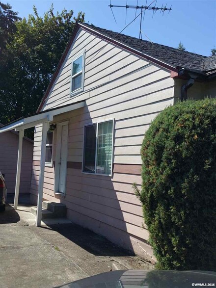 2865 Brooks Ave NE, Salem, OR 97301