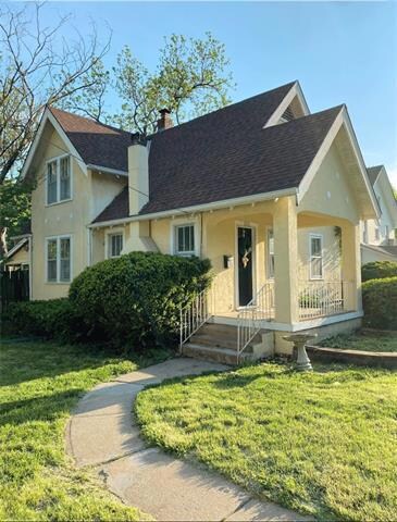 203 W Southside Blvd, Independence, MO 64055