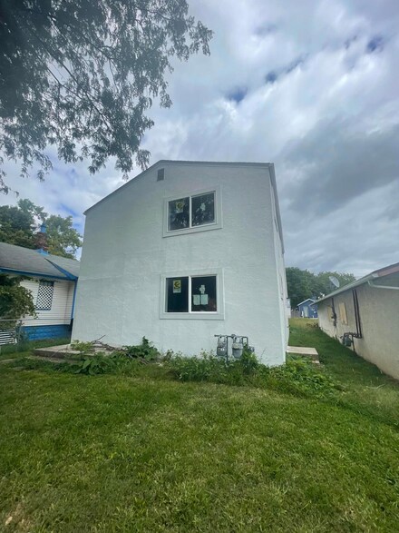 194-196 Schultz Ave, Columbus, OH 43222