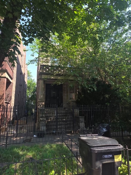 3944 W Gladys Ave, Chicago, IL 60624