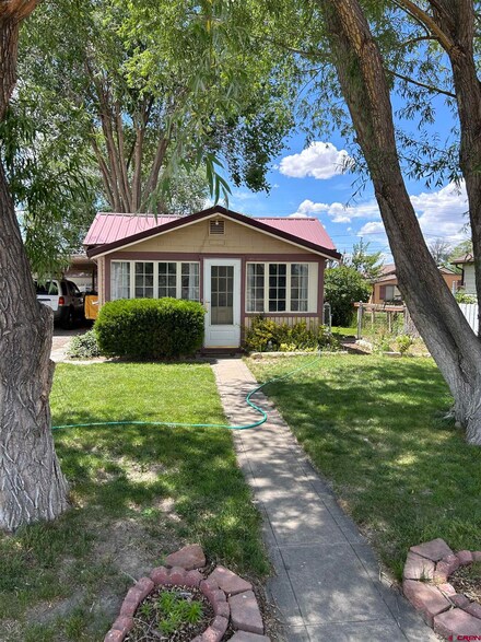 923 Grand Ave, Delta, CO 81416