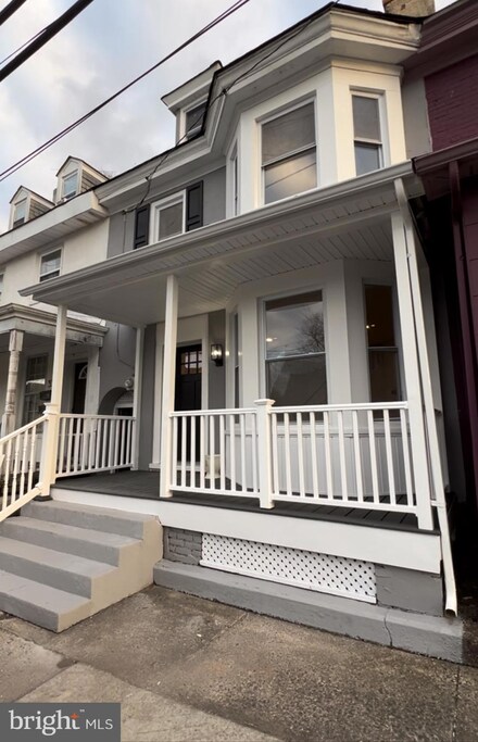 31 E Commerce St, Smyrna, DE 19977