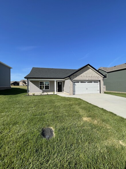 329 Cedar Ct, Clarksville, TN 37042