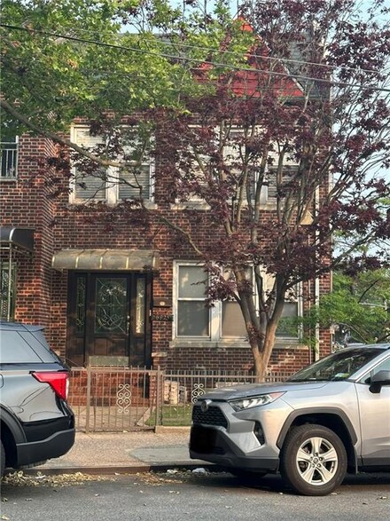 6925 7th Ave, Brooklyn, NY 11228
