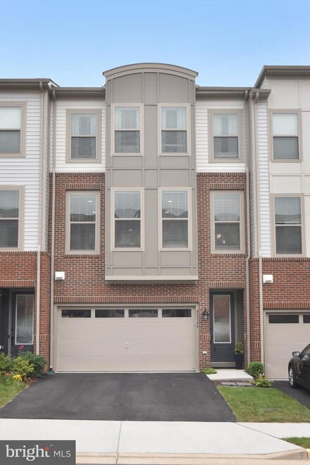 42349 Alder Forest Terrace, Sterling, VA 20166
