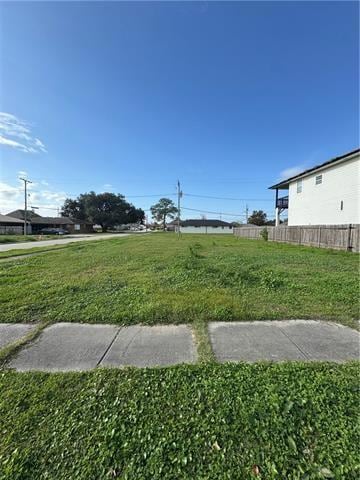 700 Cougar Dr, Arabi, LA 70032