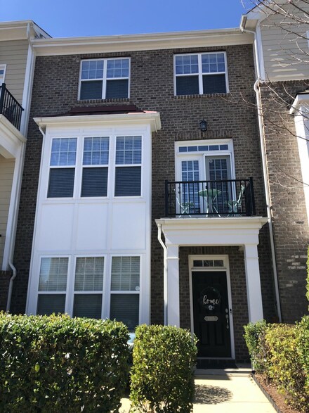 10105 Glen Autumn Rd, Raleigh, NC 27617