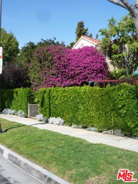 304 S Reeves Dr Unit B, Beverly Hills, CA 90212