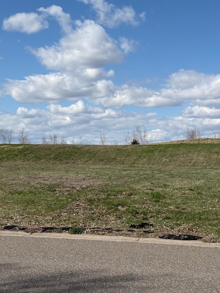 5336 Tee To Green St, Saint Cloud, MN 56304