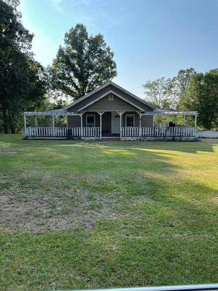 518 Dorn Rd W, Troy, SC 29848