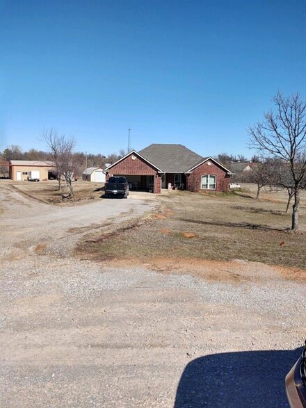 6708 Overview Dr, Blanchard, OK 73010