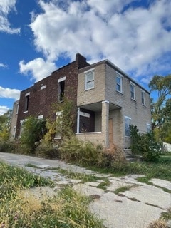 72 E 152nd St, Harvey, IL 60426