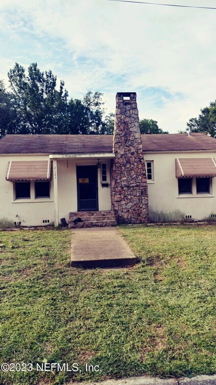 2121 Felch Ave, Jacksonville, FL 32207
