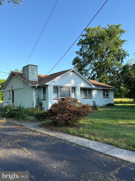 371 N Hook Rd, Pennsville Township, NJ 08070