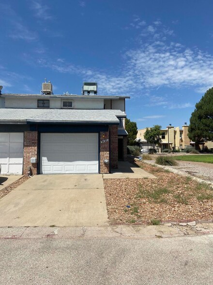3121 Isla Verde Cir, El Paso, TX 79925