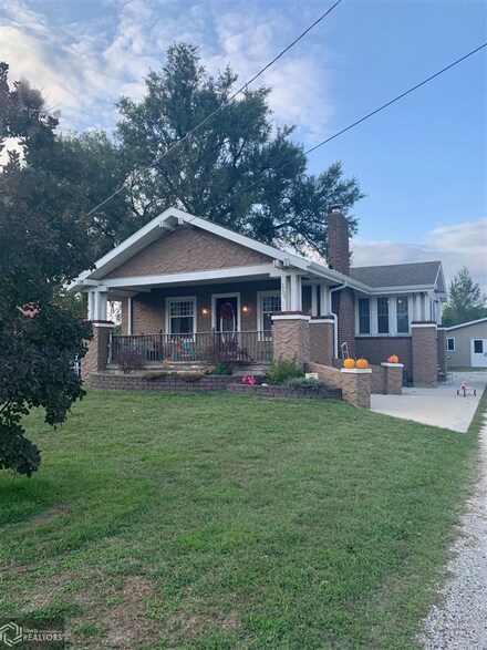 3705 Avenue L, Fort Madison, IA 52627