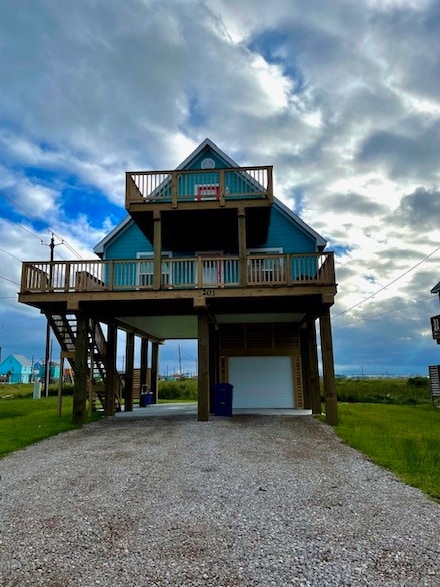 203 Sea Oats Dr, Surfside Beach, TX 77541
